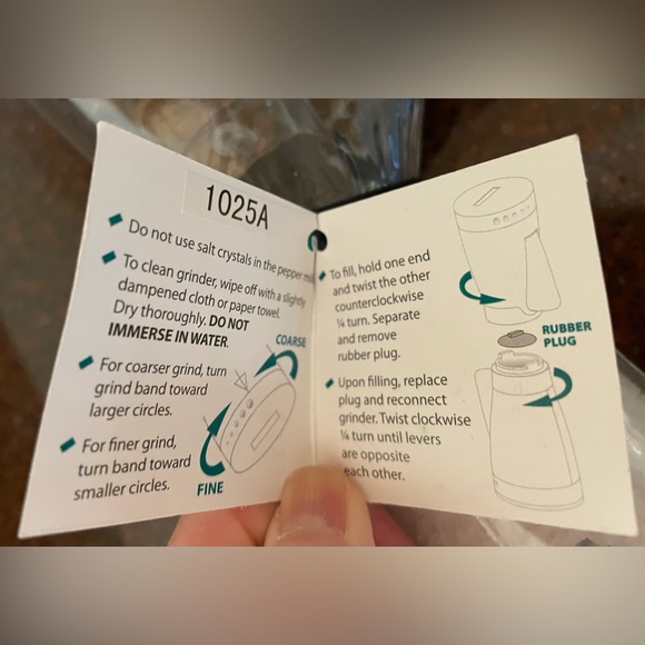 Kamenstein Salt & Pepper Grinders One Hand Dual Action FineCourse Adjustable NWT - Picture 9 of 10